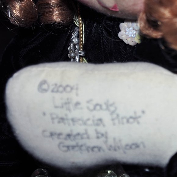 Little Souls Swanky Patricia Pinot Gretchen Wilson Whimsical Cloth Doll 24 Inch - Picture 8 of 8